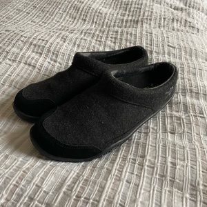 KURU Slippers